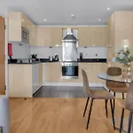 Mysquare Two Bedroom Serviced Apartment In Indescon Square